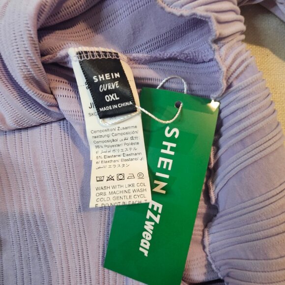 Shein Curve EZwear Pleated Button-down Shirt - Size XL - Picture 4 of 4